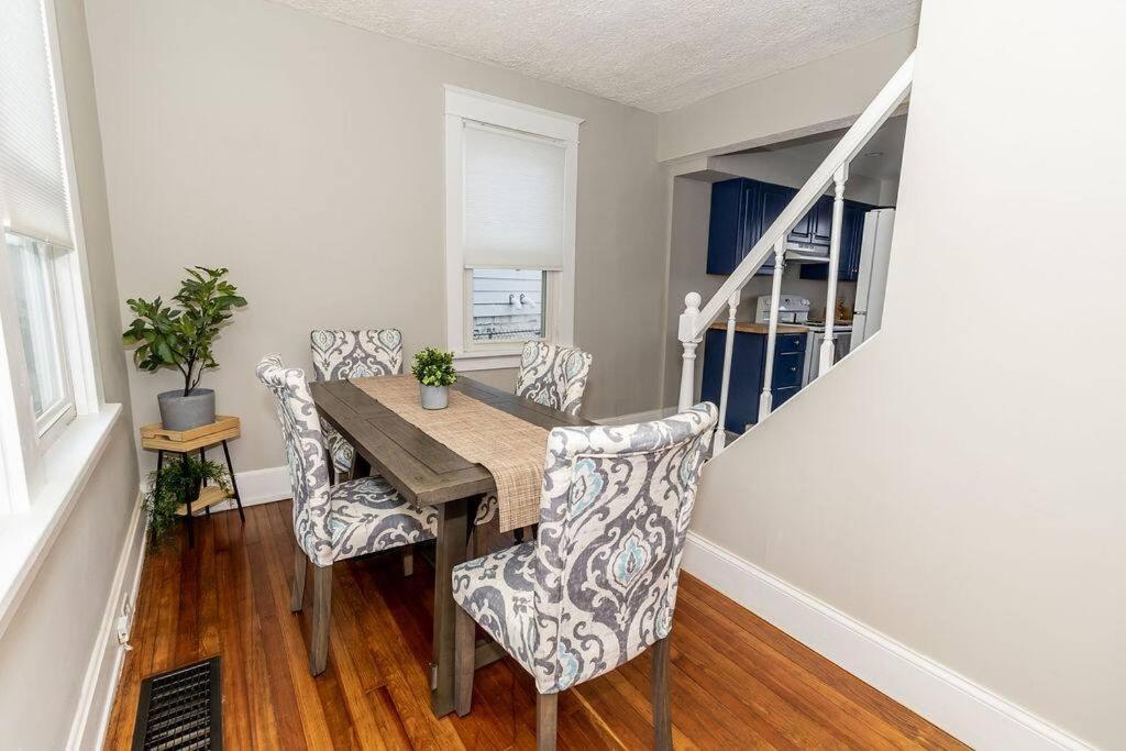 Cozy Riverfront Bungalow With Stunning Views Covington Luaran gambar