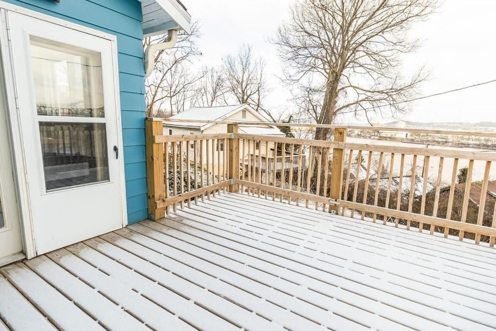 Cozy Riverfront Bungalow With Stunning Views Covington Luaran gambar